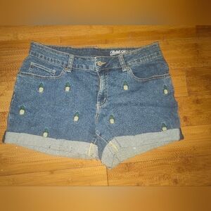 Shorts with pineapples